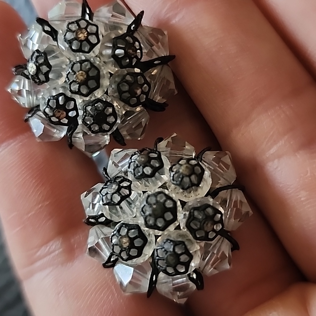 Vtg Laguna Crystal Floral Clip Earrings